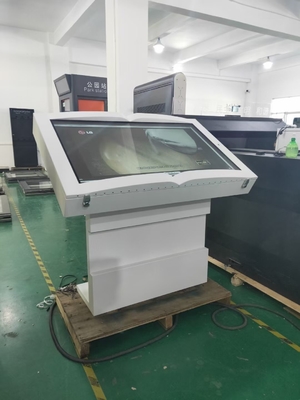 2500 Nits Outdoor Digital Signage 8g Ram FCC Digital Signage Lcd Display